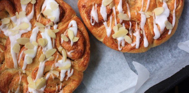 lemon and almond breakfast rolls