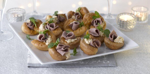 Mini Yorkshire pudding canapes