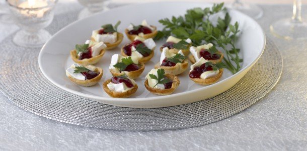 Brie and Cranberry Cups