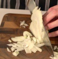 how to chop an onion