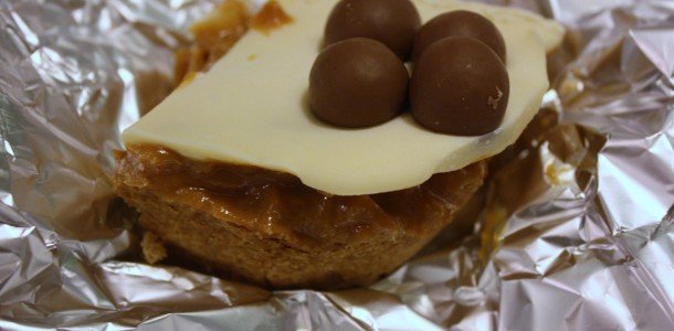 white chocolate and caramel shortbread 2