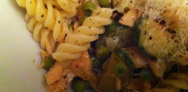 Lemon salmon pea and courgette pasta